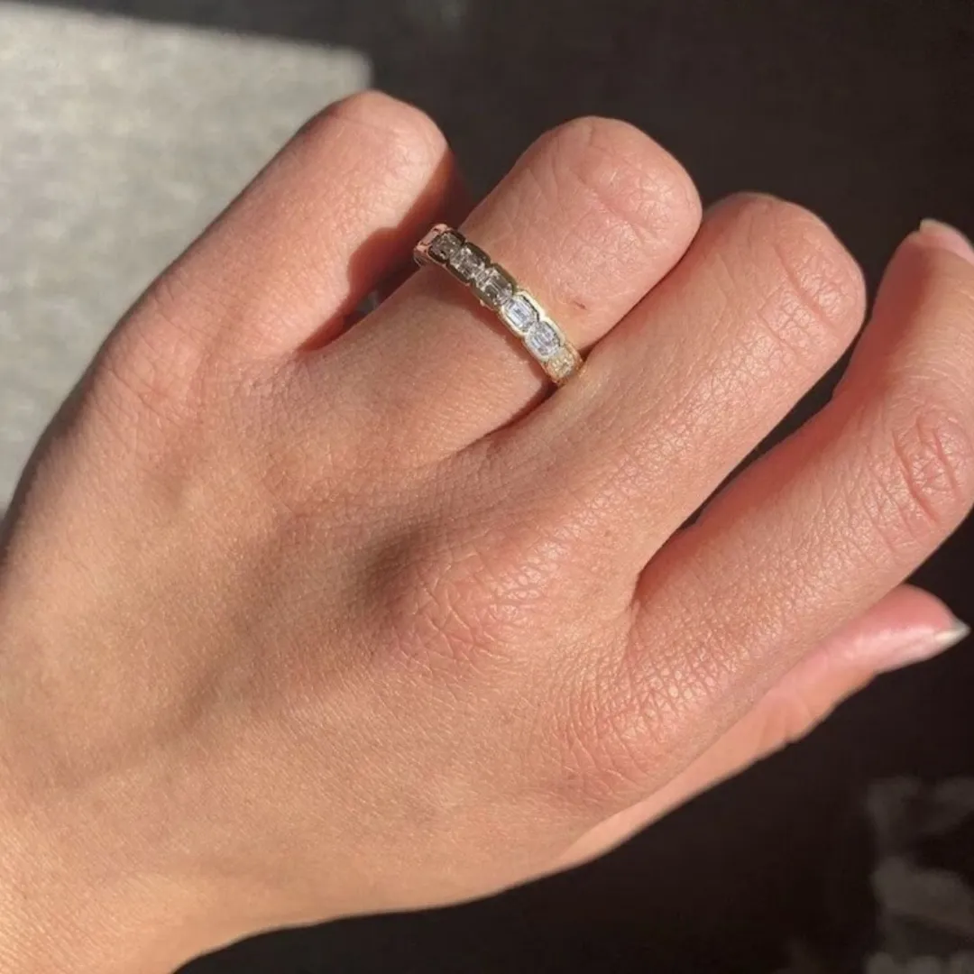 /public/photos/live/emerald (1).webp